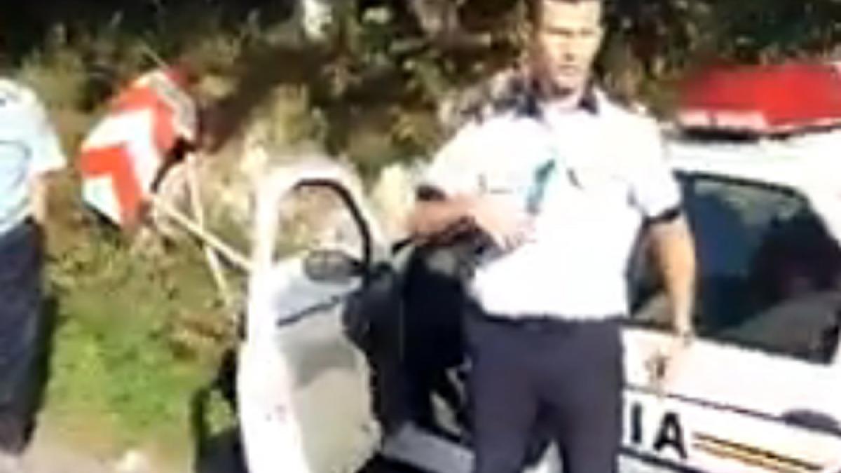 Video șocant - Un motociclist a fost grav accidentat de polițiștii care îl urmăreau