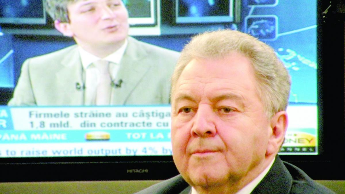 Gropile din Sibiu, astupate pe bani grei de firma lui Ilie Carabulea