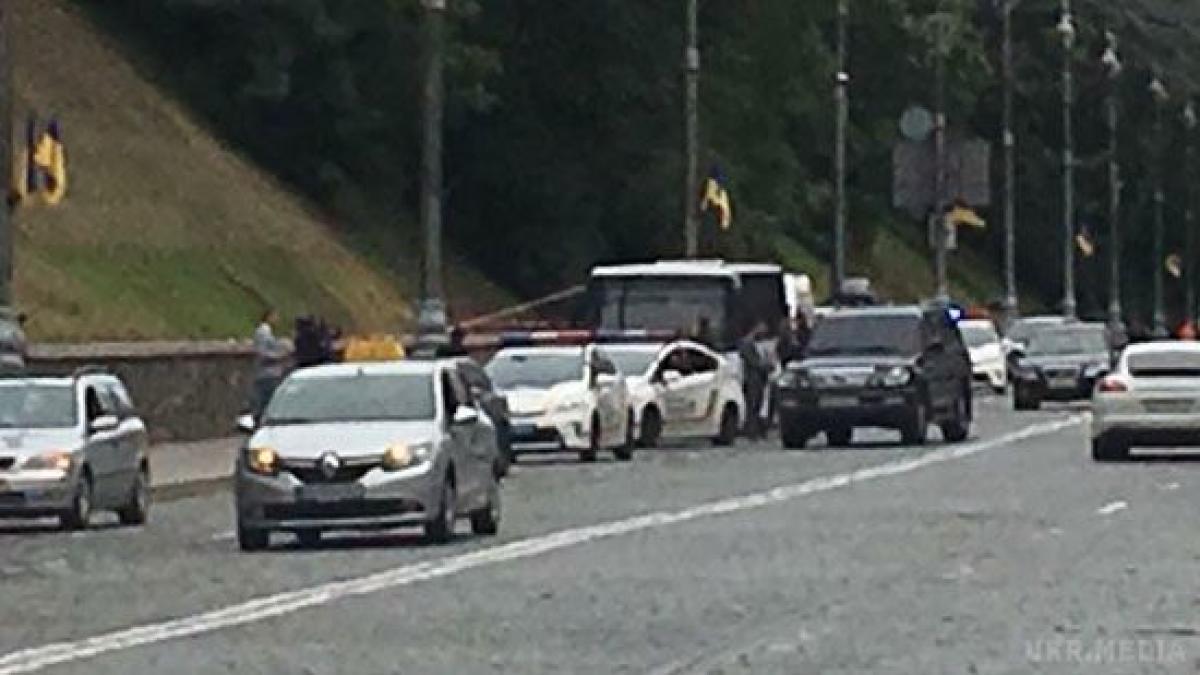 doi raniti intr o explozie in centrul kievului