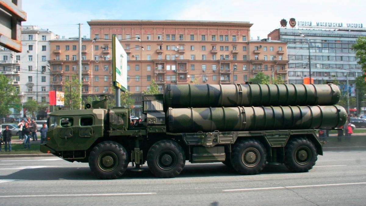 Iranul a testat noul sistem antirachetă Bavar 373