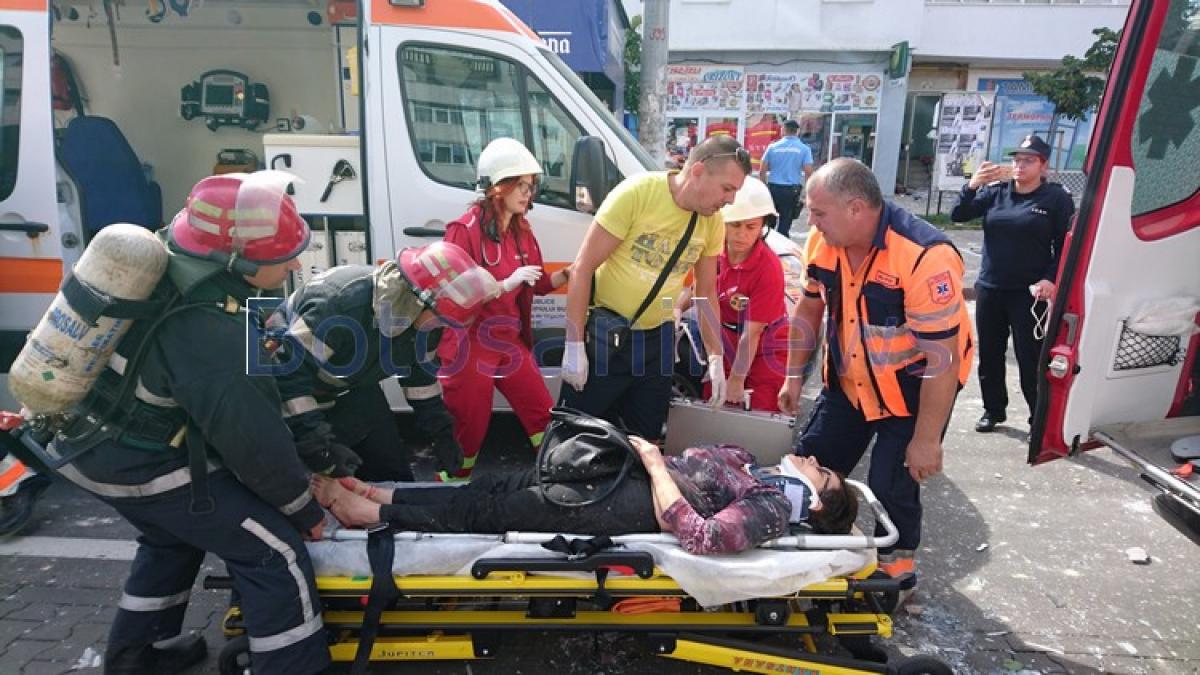 ALERTĂ - Explozie într-un apartament din Botoșani, soldată cu rănirea a 4 persoane