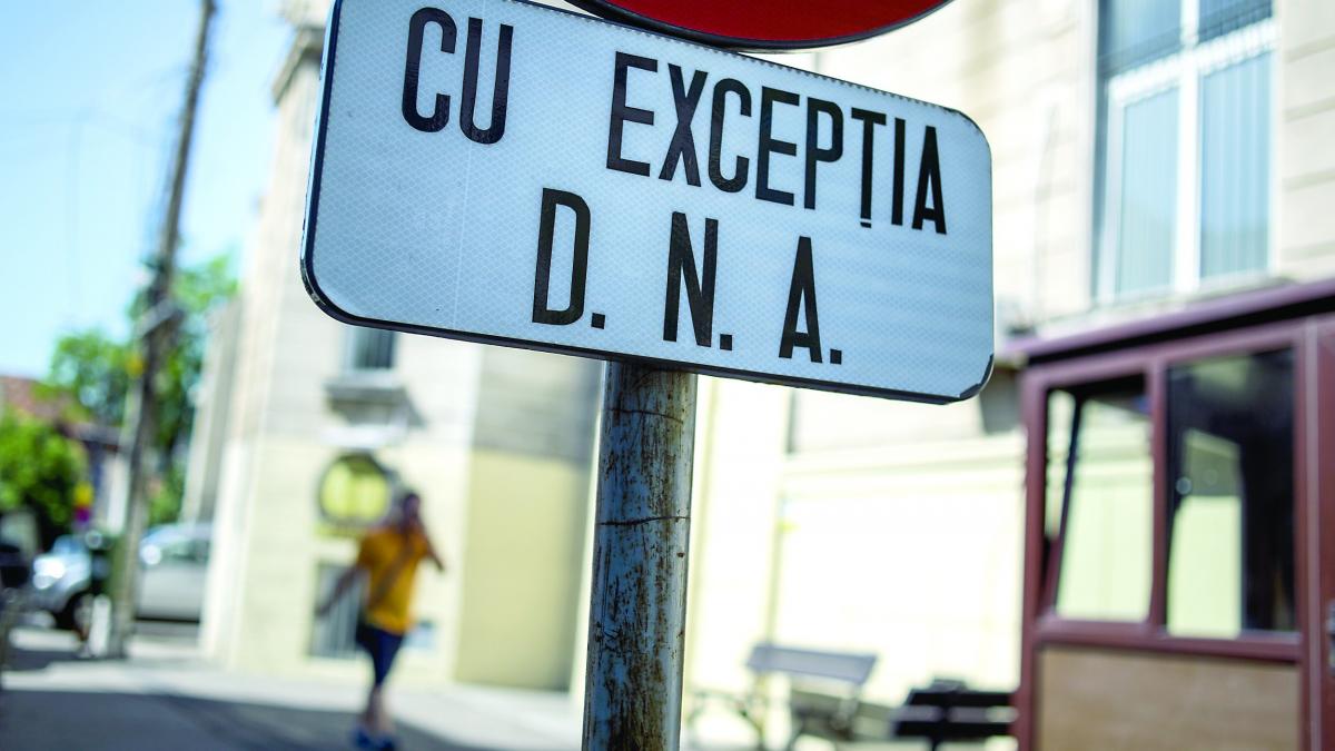 De la cine cumpără DNA toner în valoare de 100.000 de euro