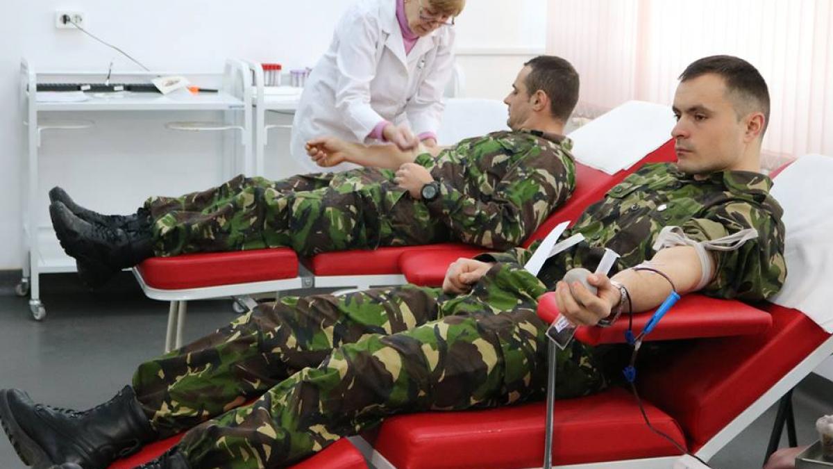 Constanța: Peste 50 de jandarmi au donat sânge pentru colegul care a fost rănit într-un accident rutier