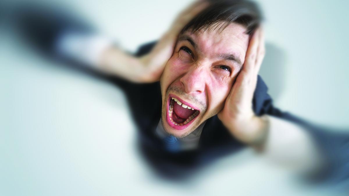 Halucinaţiile arată nereguli în psihic şi se impune control. Păianjenii şi vocile care nu există