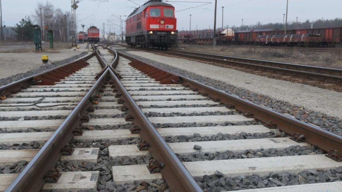Accident feroviar în zona Jigodin-Miercurea Ciuc. O persoană este rănită iar traficul este blocat temporar
