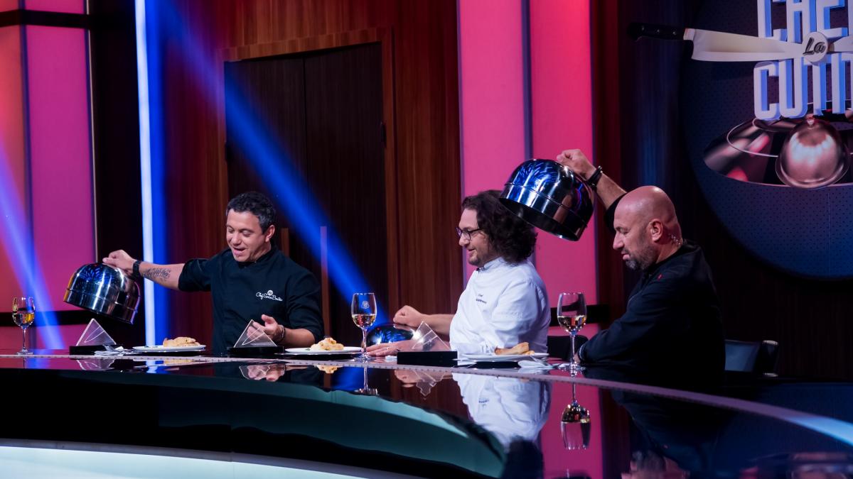Salată cu viermi în farfuriile juraților „Chefi la cuțite”