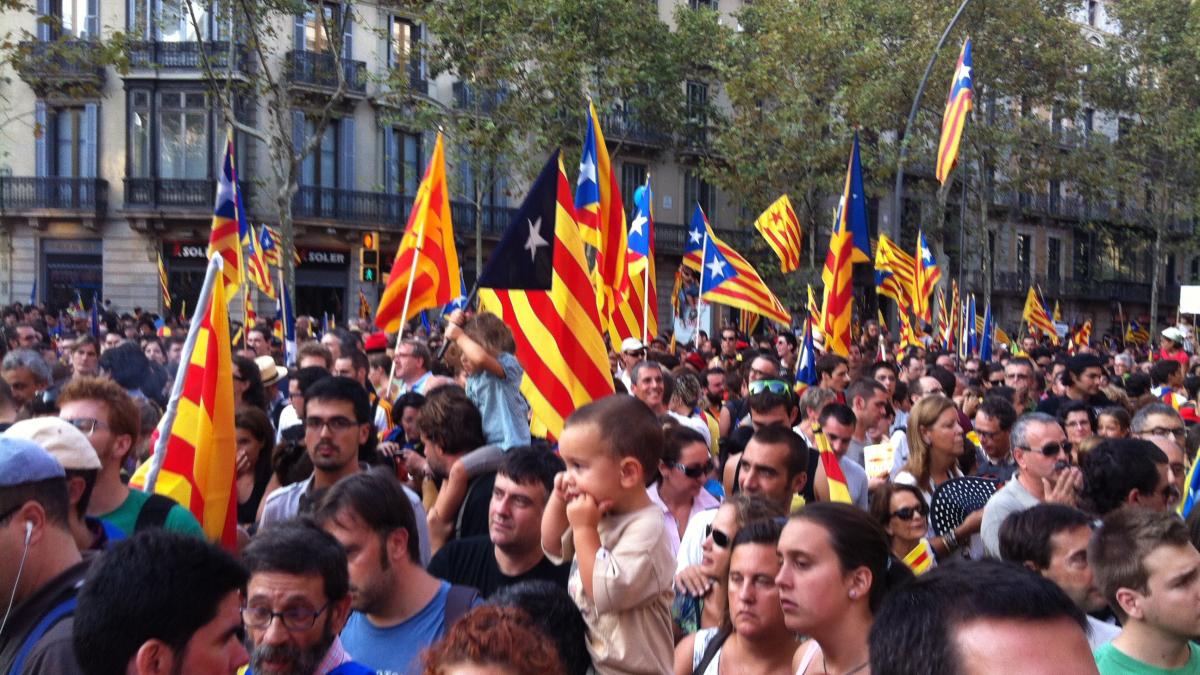 Franţa nu va recunoaşte independenţa Cataloniei