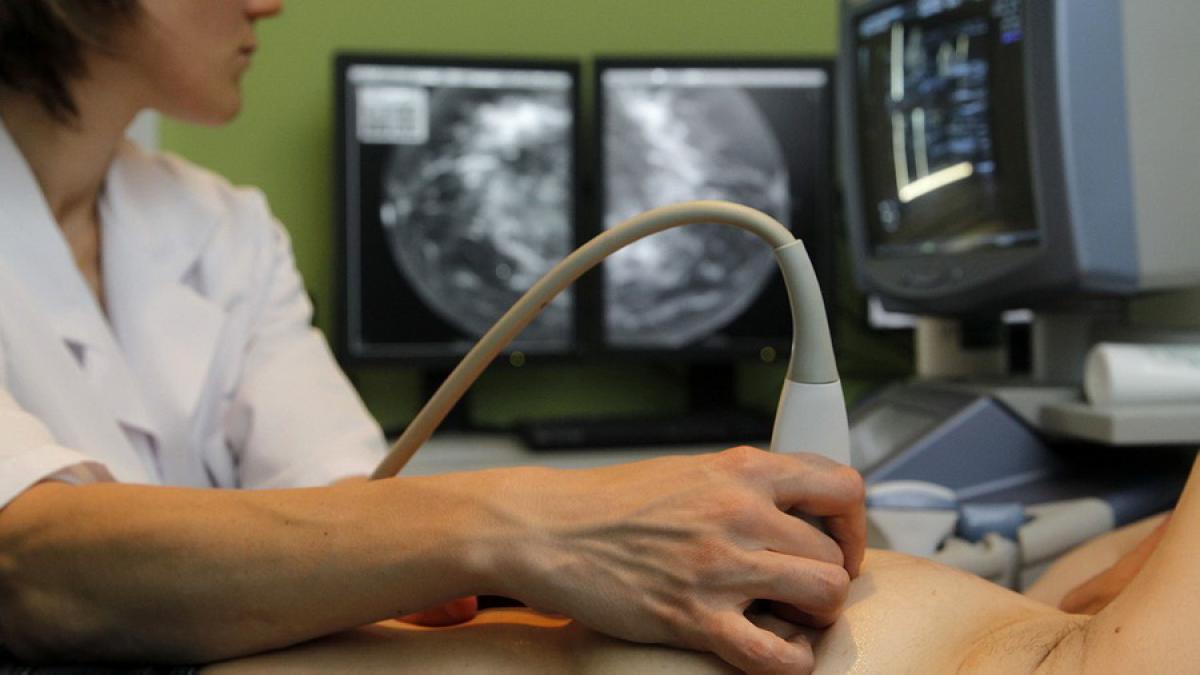 Testări gratuite pentru depistarea cancerului de sân