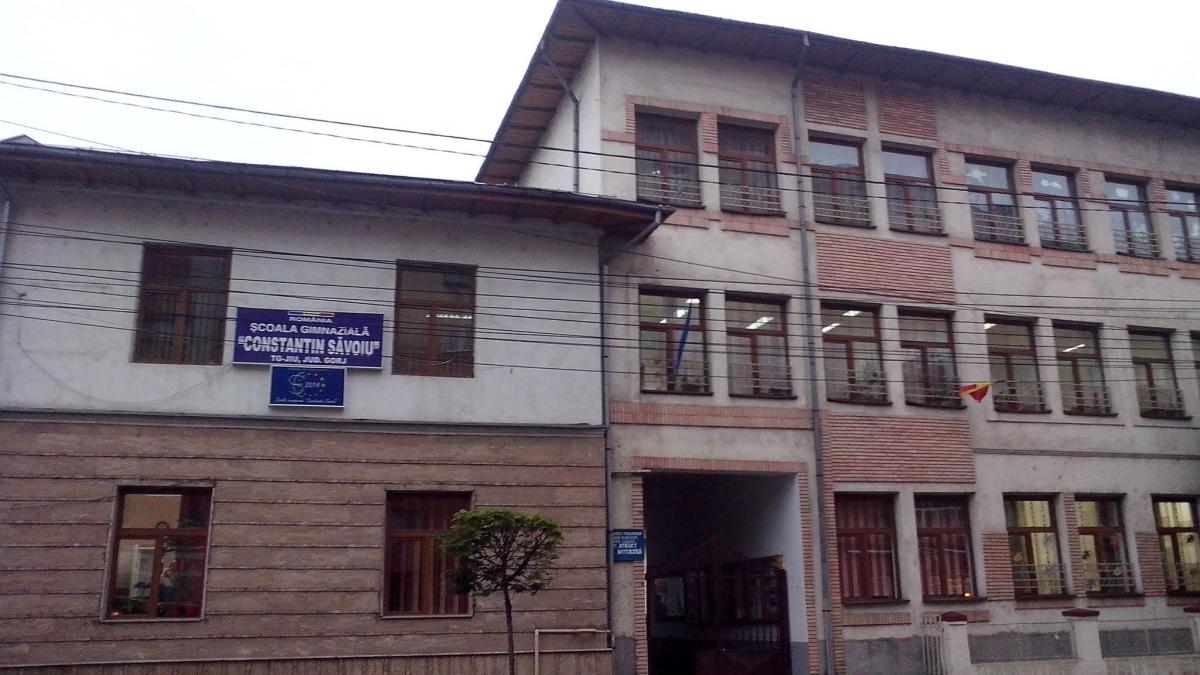 Incident într-o școală din Târgu-Jiu în urma căruia 4 copii au ajuns la spital