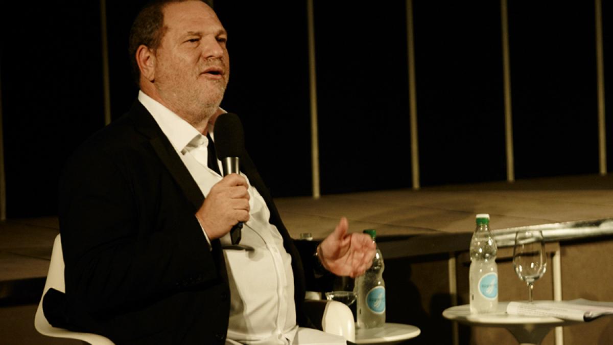 După gravele acuzații de hărțuire sexuală, sindicatul producătorilor de la Hollywood vrea excluderea lui Weinstein