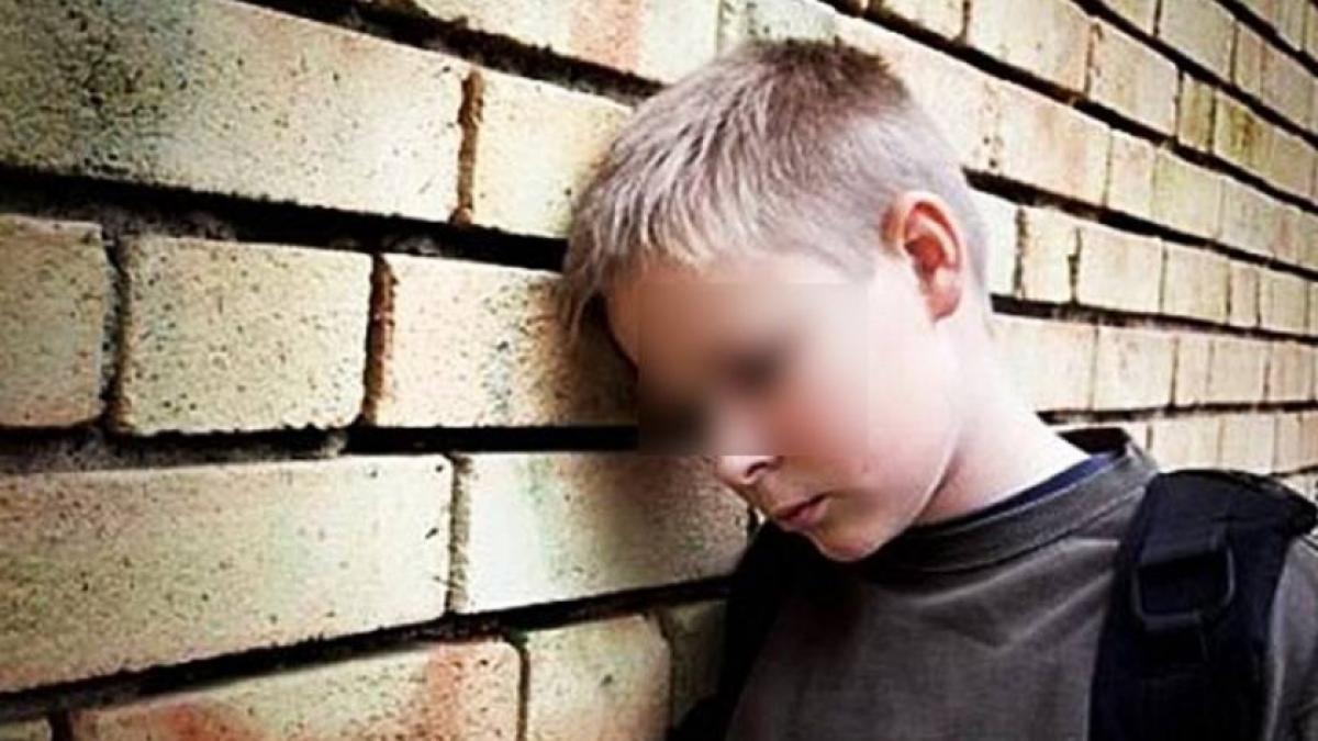 Şocant! Un copil bolnav de cancer din Botoşani a fost umilit de profesorii de la şcoala la care învaţă