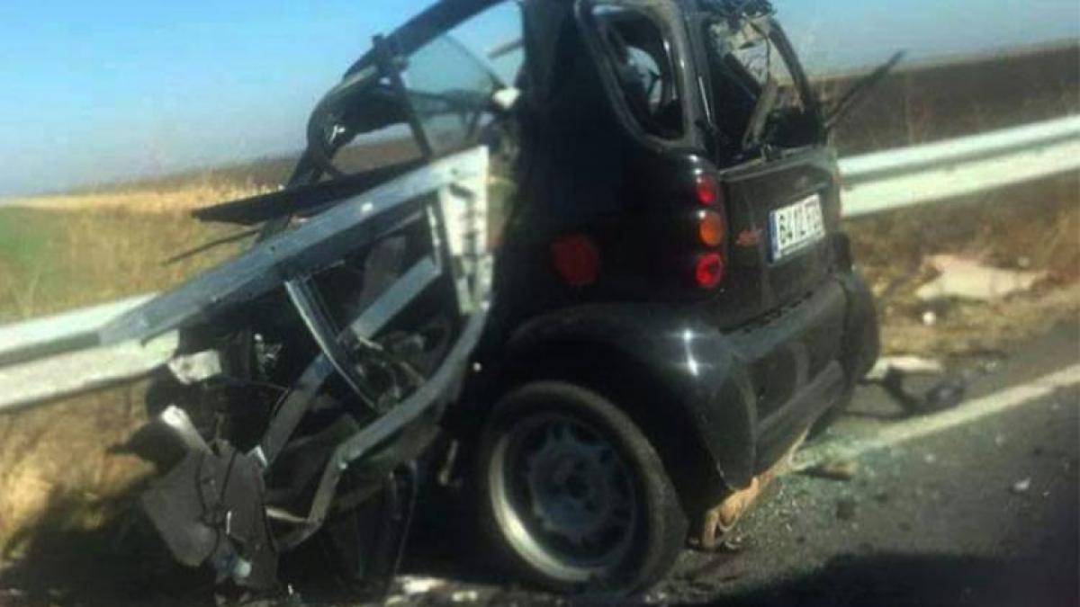 Teleorman: O şoferiţă a murit pe loc pe DE 70, după ce maşina pe care o conducea a intrat în coliziune frontală cu un tir