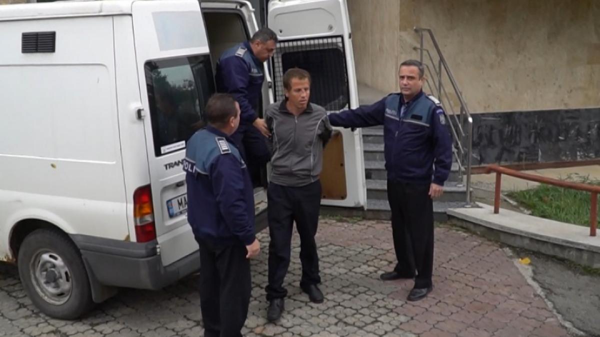 Crimă ORIBILĂ. Fetiță de cinci ani, înjunghiată în somn de tatăl ei