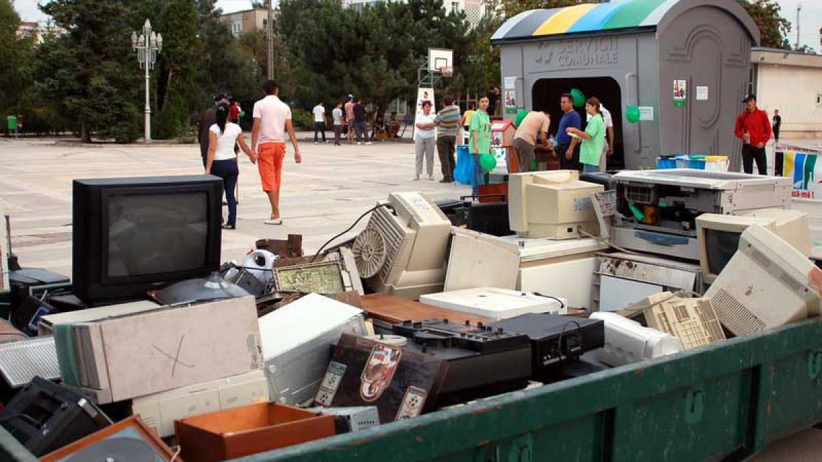 Primăria sectorului 2 colectează sâmbătă gratuit deşeuri de la cetăţeni
