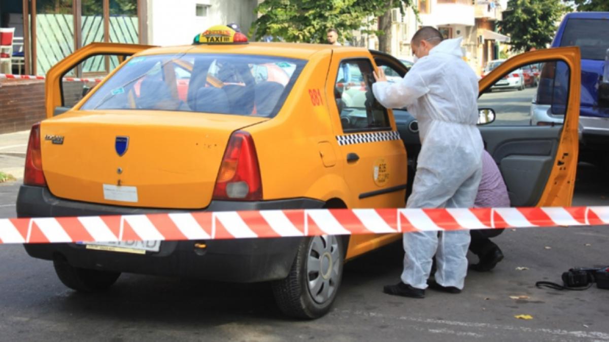 Alertă în Sibiu! Un taximetrist a fost găsit mort în propria maşină