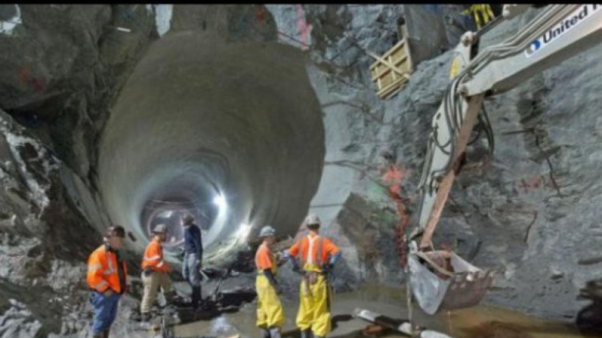 Metrorex lansează licitaţia pentru magistrala care face legătura între Otopeni şi Capitală