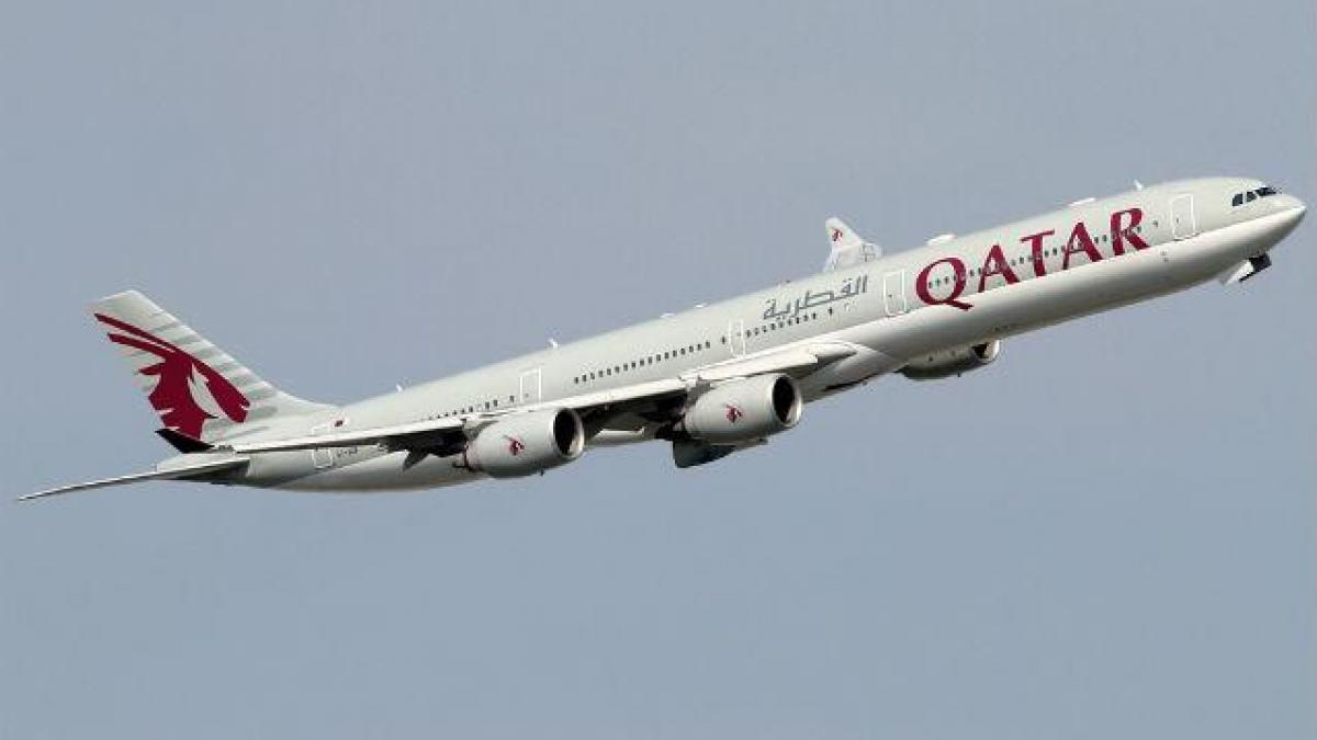 Aeronava Qatar Airways a aterizat de urgenţă pe Aeroportul Otopeni din cauza unui pasager căruia i s-a făcut rău