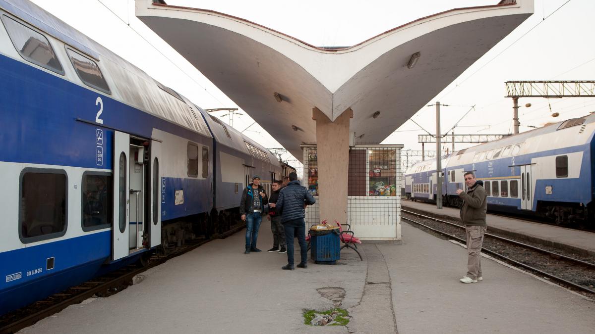Bucureşti: Bărbat lovit de tren în Gara Basarab