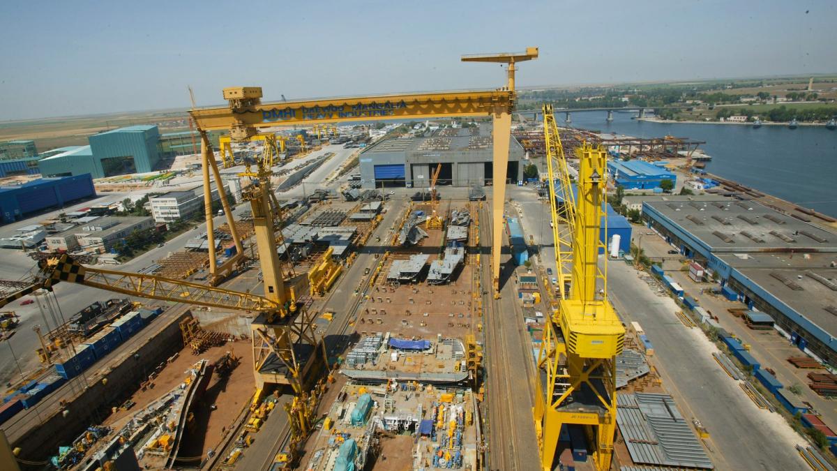 Statul român se bâlbâie cu preluarea şantierului Daewoo Mangalia