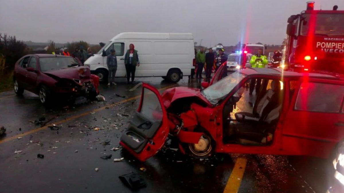 Accident mortal în Hunedoara, un tânăr a decedat iar alți 6 au fost răniți