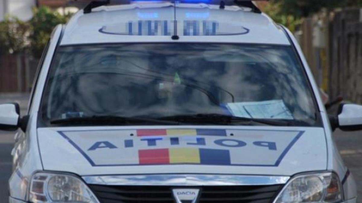 Argeş: Un şofer cu permisul suspendat şi sub influenţa alcoolului a accidentat grav doi pietoni 
