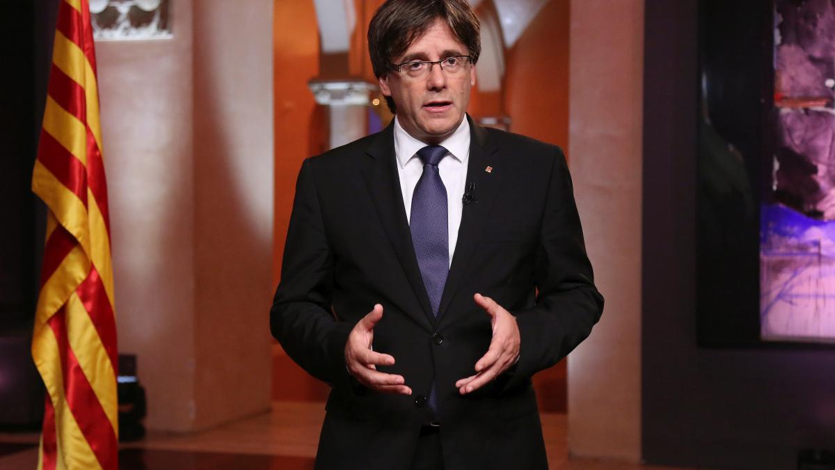 Carles Puigdemont s-a predat în Belgia