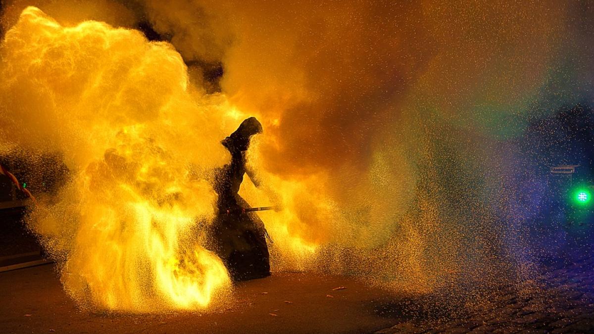 S-a autoincendiat din cauza geloziei și băuturii