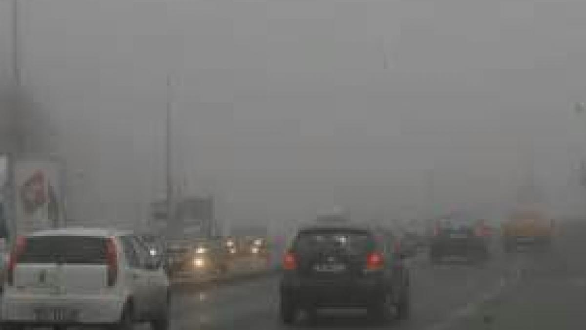 Alertă ANM! Cod galben de ceaţă şi burniţă, în judeţe din Oltenia, Banat, Moldova şi Dobrogea, până la ora 12:00 