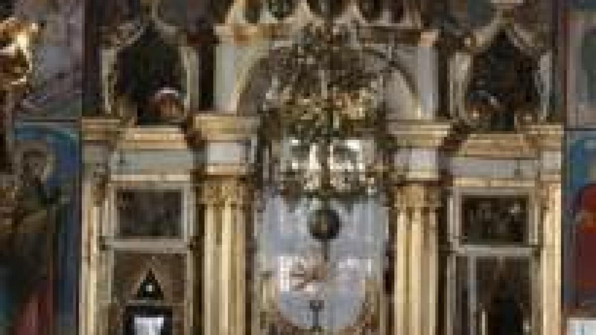 #UnicInEuropa - Singurul lăcaş de cult din Europa care îmbină stilurile ortodox şi catolic se află în Botoşani 