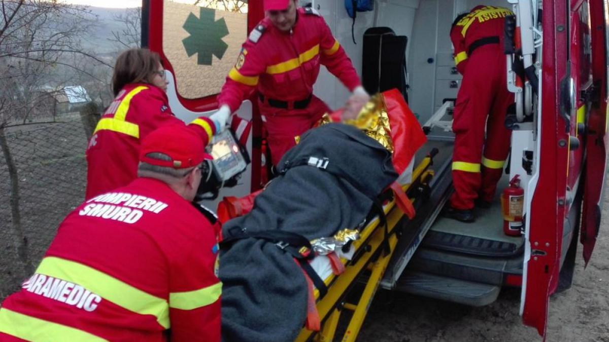 Lipsa infrastructurii împiedică medicii să ajungă la pacienți SMURD-ul a cerut o șenilată pentru o bătrână din Bogdana