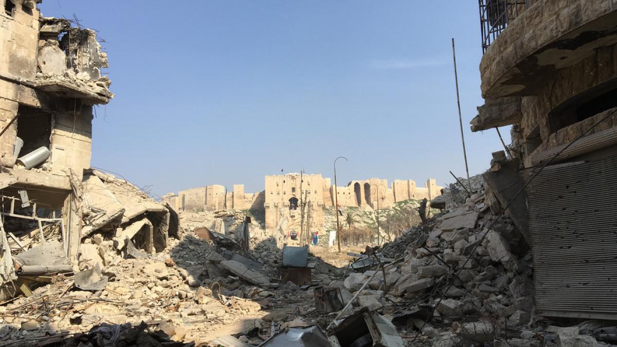 O tânără revenită din Siria, condamnată pentru terorism