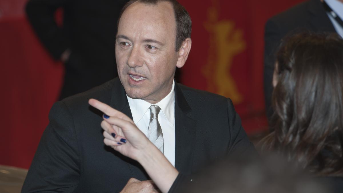 Kevin Spacey. 20 de acuzaţii de hărţuire sexuală de la angajaţii teatrului Old Vic din Londra 