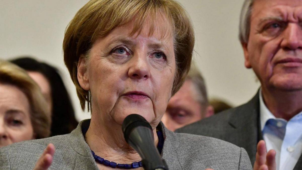 Merkel își joacă funcția. Europa tremură