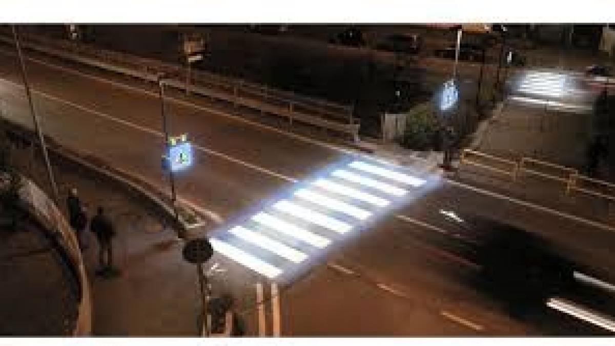 Iniţiativă inedită! Trecerile de pietoni din Capitală ar putea fi semnalizate luminos