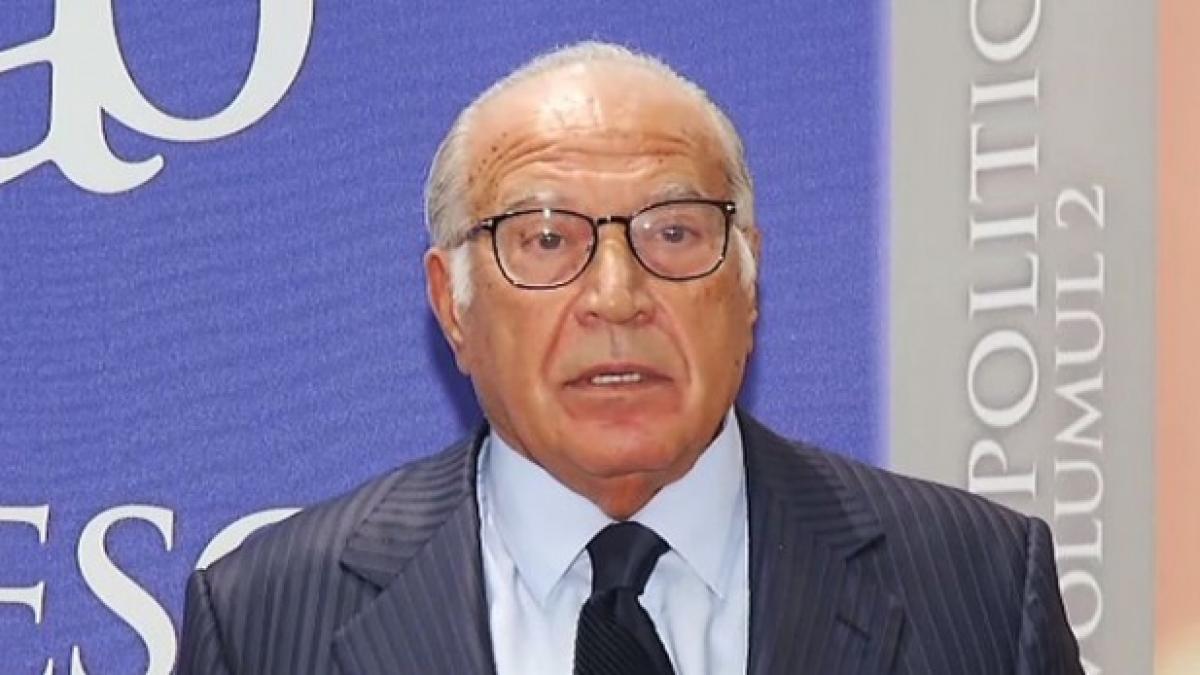 Profesorul Dan Voiculescu, la Gaudeamus, despre „Lupta politică”: Cartea asta pune întrebări