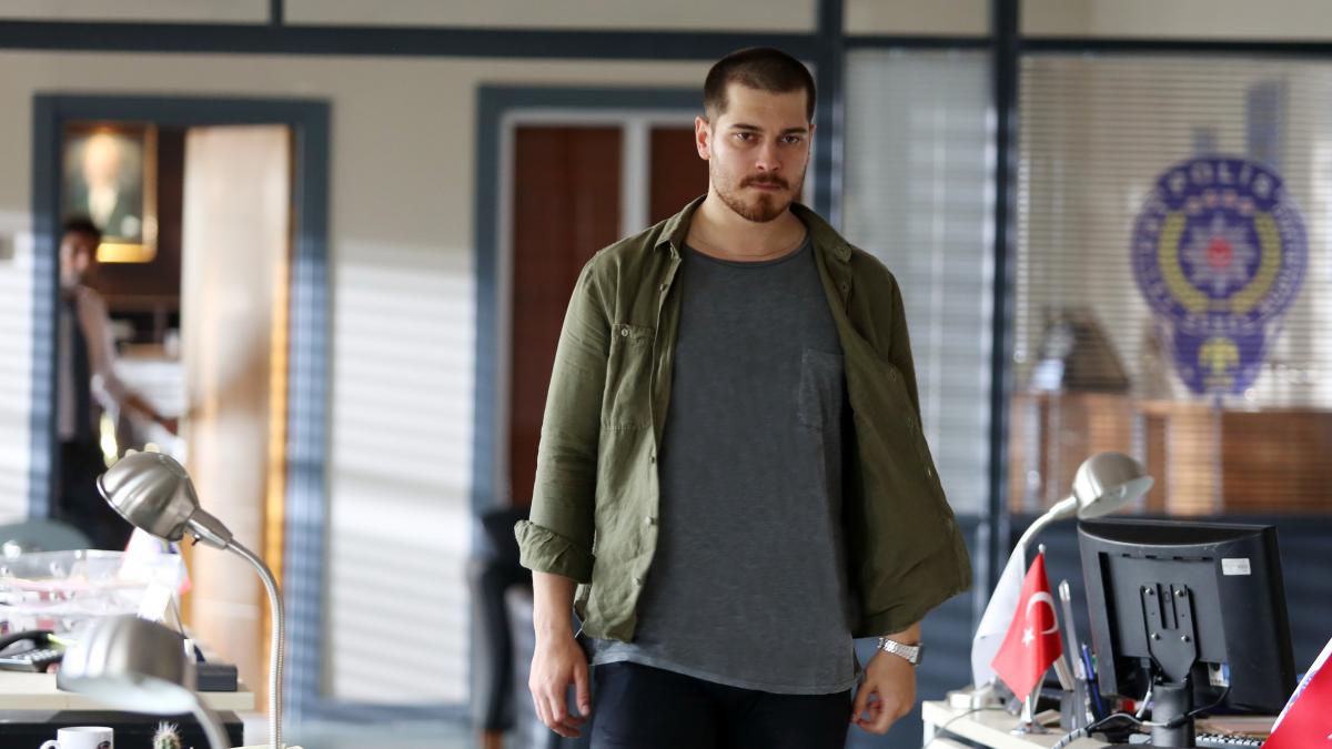 Çağatay Ulusoy, mesaj emoționant pentru fanii din România