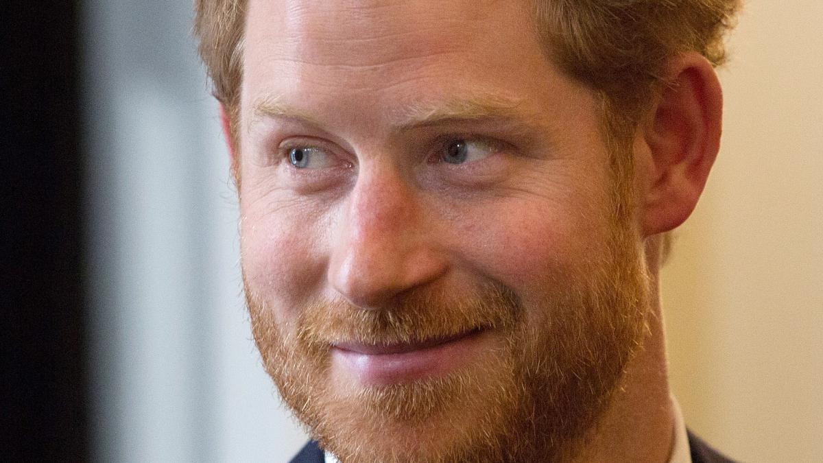Prinţul Harry şi actriţa Meghan Markle se căsătoresc
