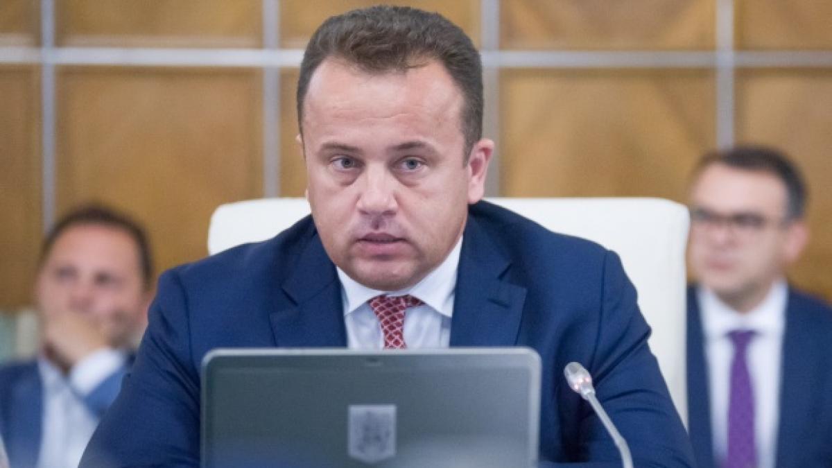 Liviu Pop: Începând cu 1 ianuarie, angajatorii de bună credinţă ar trebui să dea salariul mai mare 