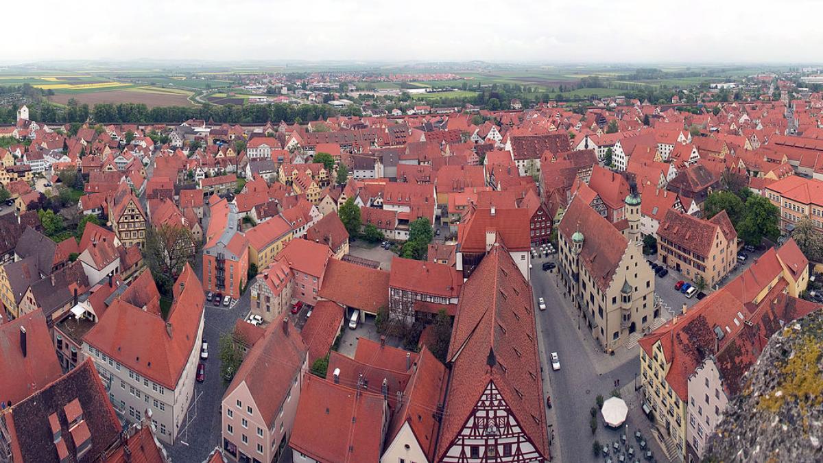 Orasul german construit din diamante picate din cer!