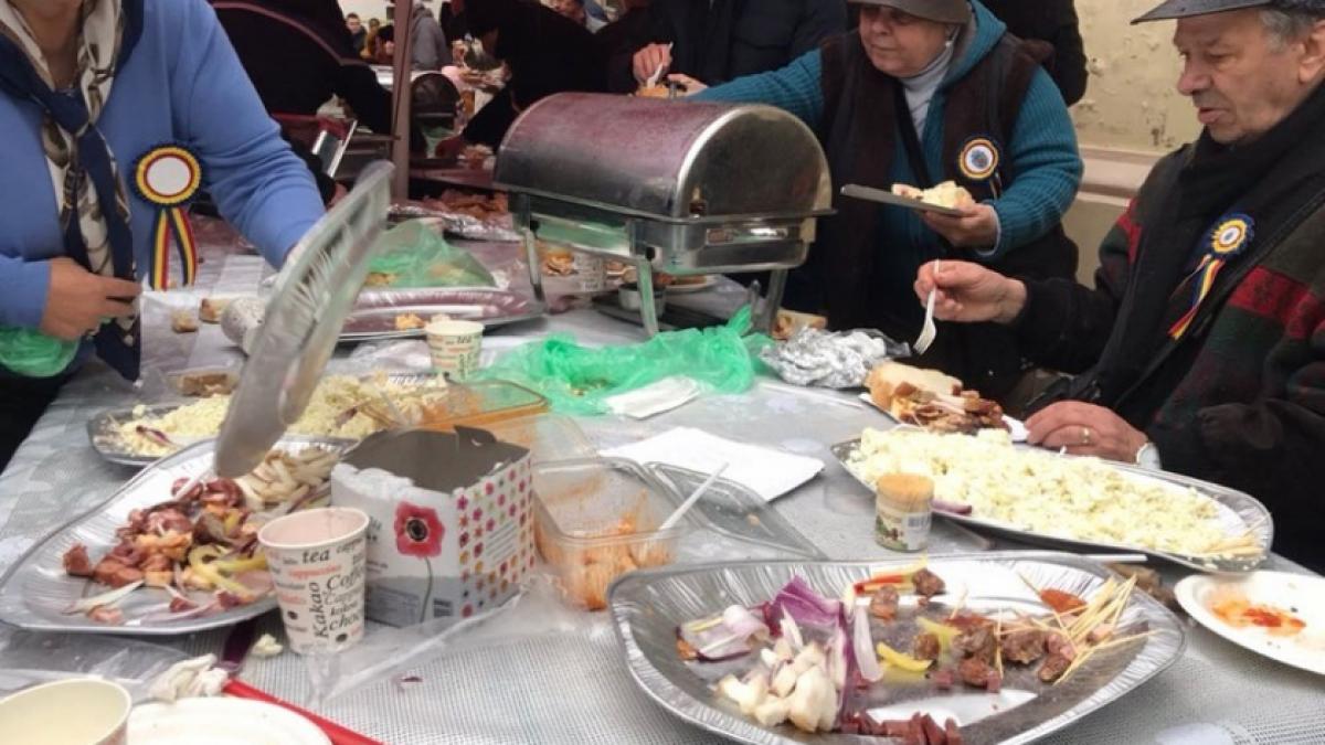Ziua Naţională a fost sărbătorită la sediul ALDE cu şorici şi vin fiert 