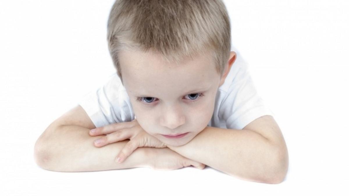 Sfatul medicilor: Nu le dați copiilor sirop de tuse!