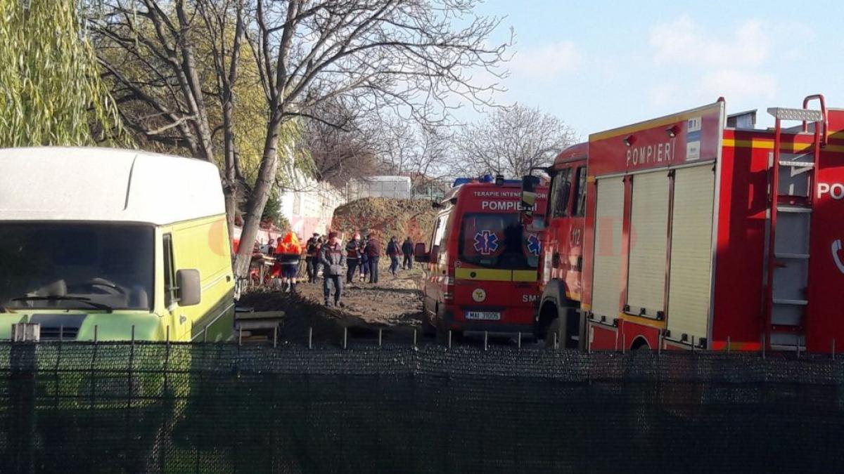 ALERTĂ - UPDATE: Un mal de pământ a îngropat 2 muncitori, pe o stradă din Craiova. Amândoi bărbații a murit