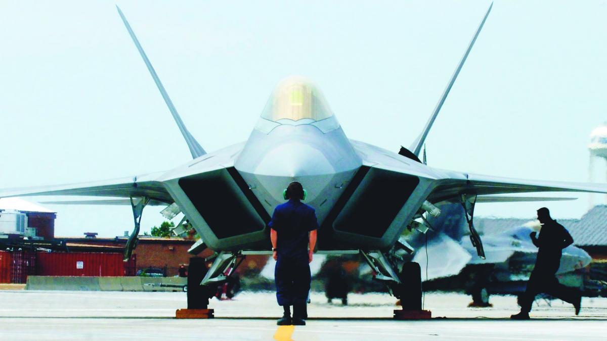 Temutele F-22 decolează în trombă spre Kim