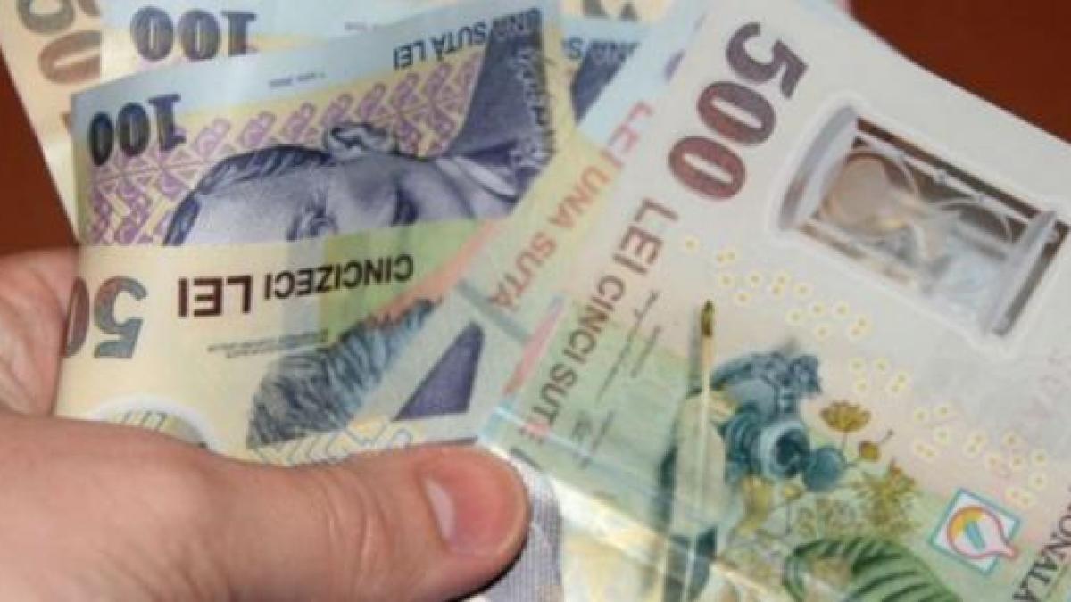 Prime de Crăciun de câte 950 de lei pentru cei aproximativ 13.000 de angajaţi ai CE Oltenia