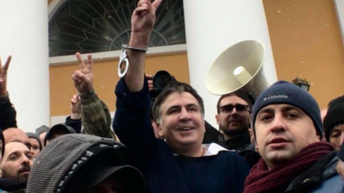 Maidanul de la Kiev, legat de București. „Extracția” lui Saakasvili preluată din Piața Victoriei
