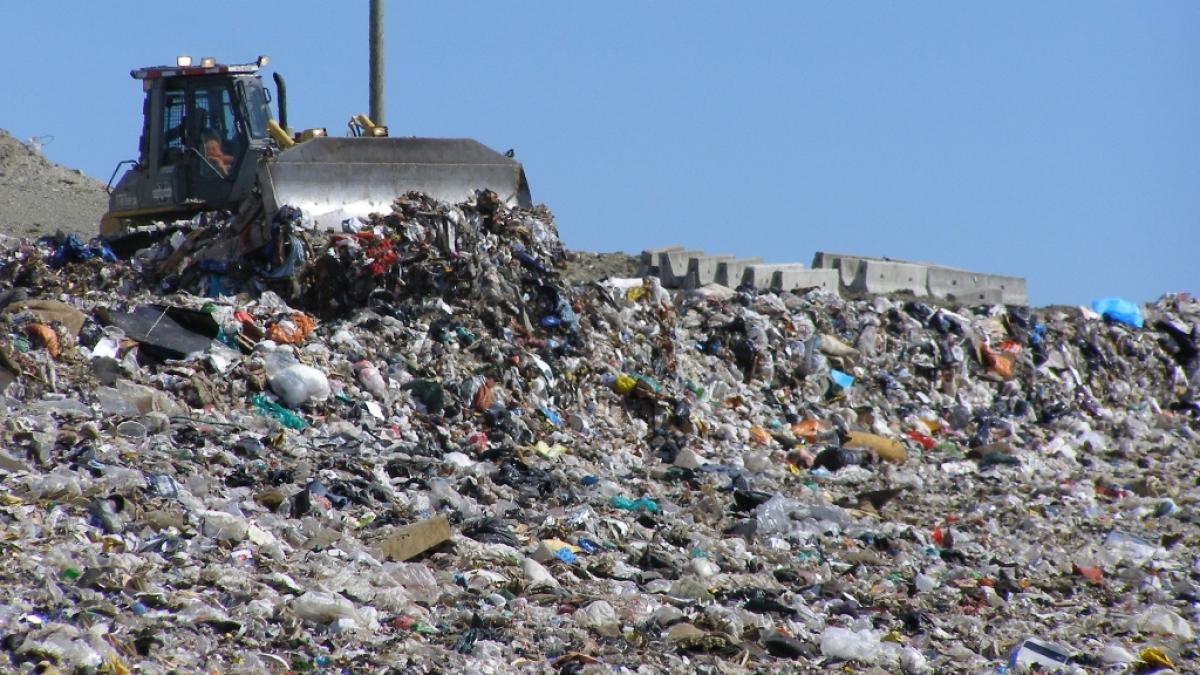 La cine au ajuns peste 21 de milioane de euro, în afacerea deșeurilor de la Timiș