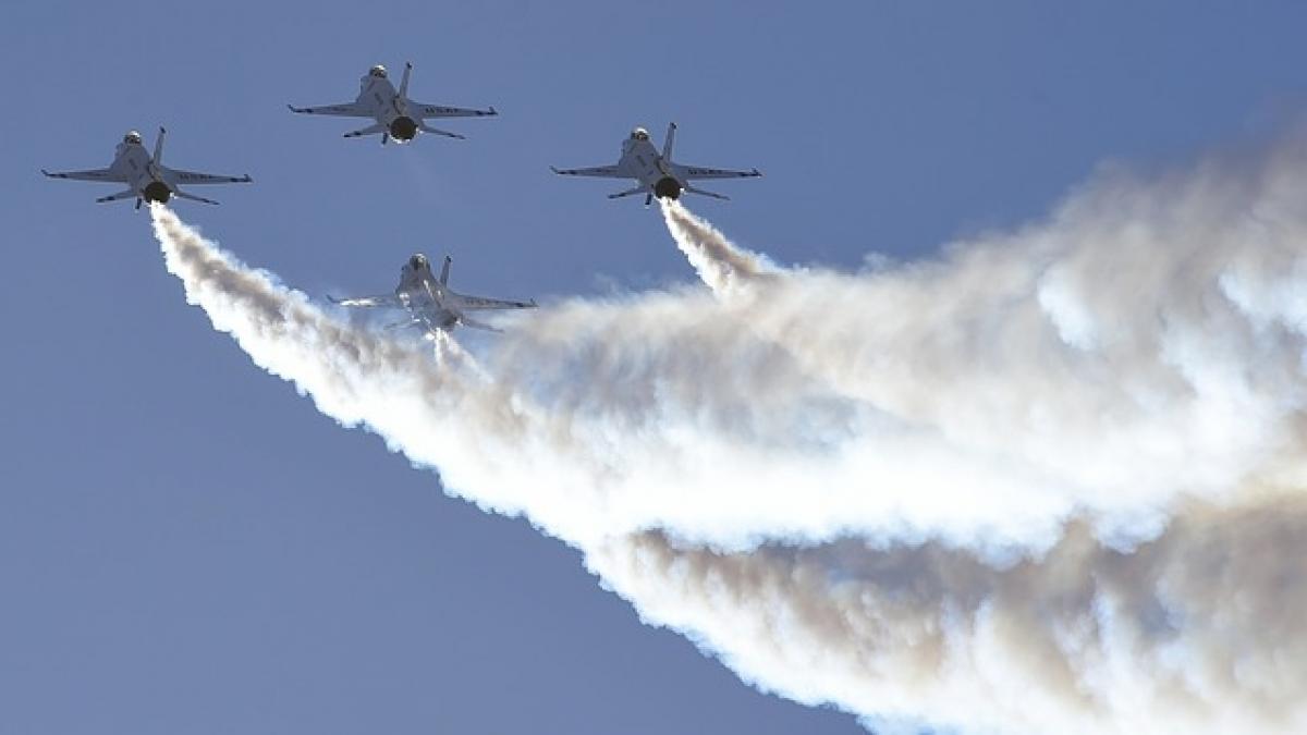 Canada achiziţionează avioane de vânătoare F18 din Australia