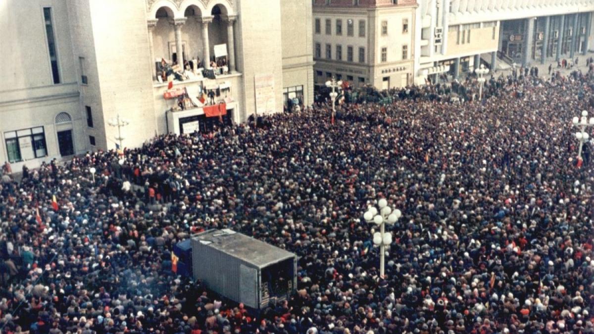 Sunetul sirenelor a marcat 28 de ani de când Timişoara a devenit 'primul oraş liber de comunism din România'