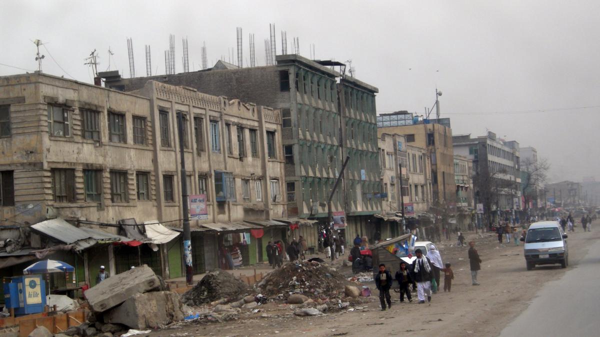 6 morți într-un atentat sinucigaș la Kabul