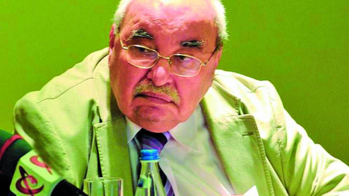Prof. dr. Alexandru Oproiu: Ospeţele stropite cu mult vin aduc refluxul gastro esofagian